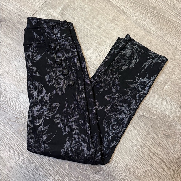 •WHITE HOUSE BLACK MARKET• FLORAL PATTERNED PANTS - Picture 2 of 8